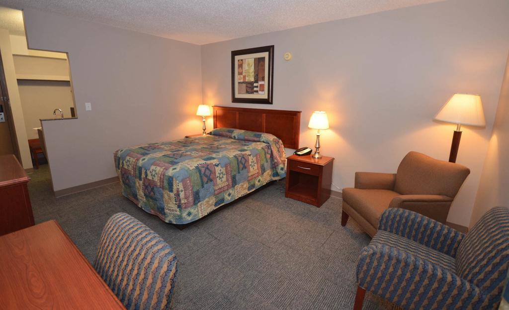 Travelodge Hanna Canada Grey Exterior photo
